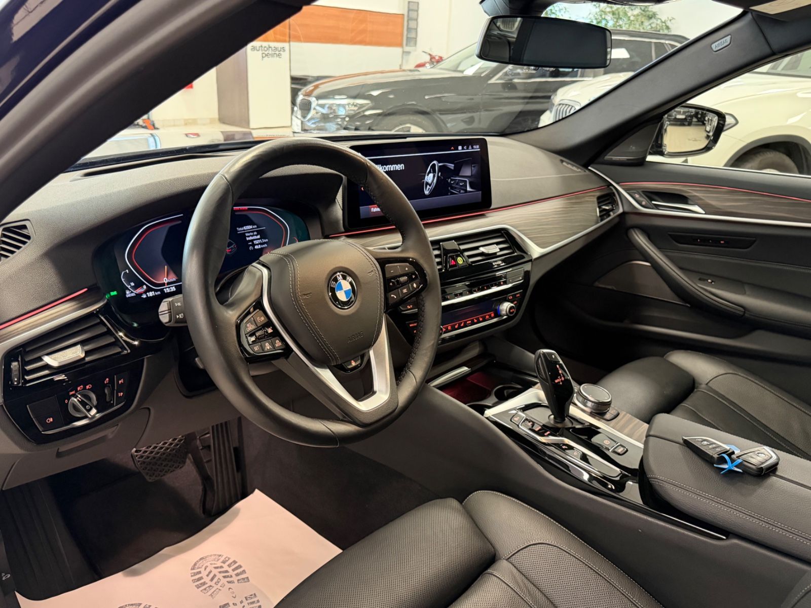 BMW 530dxD/HUD/Laser/P+DrivAsPro/360°/St&Go/StandHz