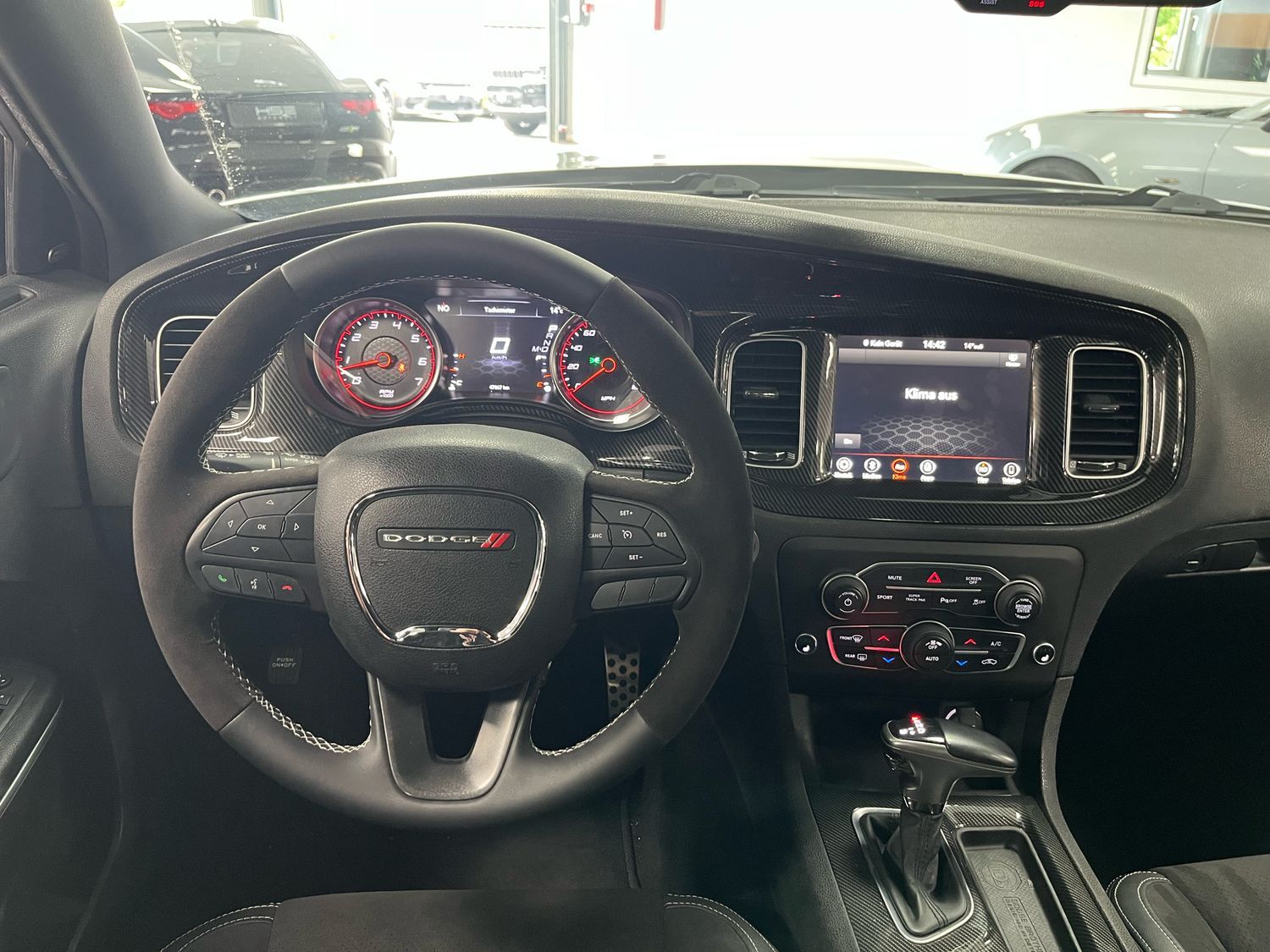 Dodge Charger RT 5,7l V8 *SHZ / AUT / LEDER/Navi/Apple