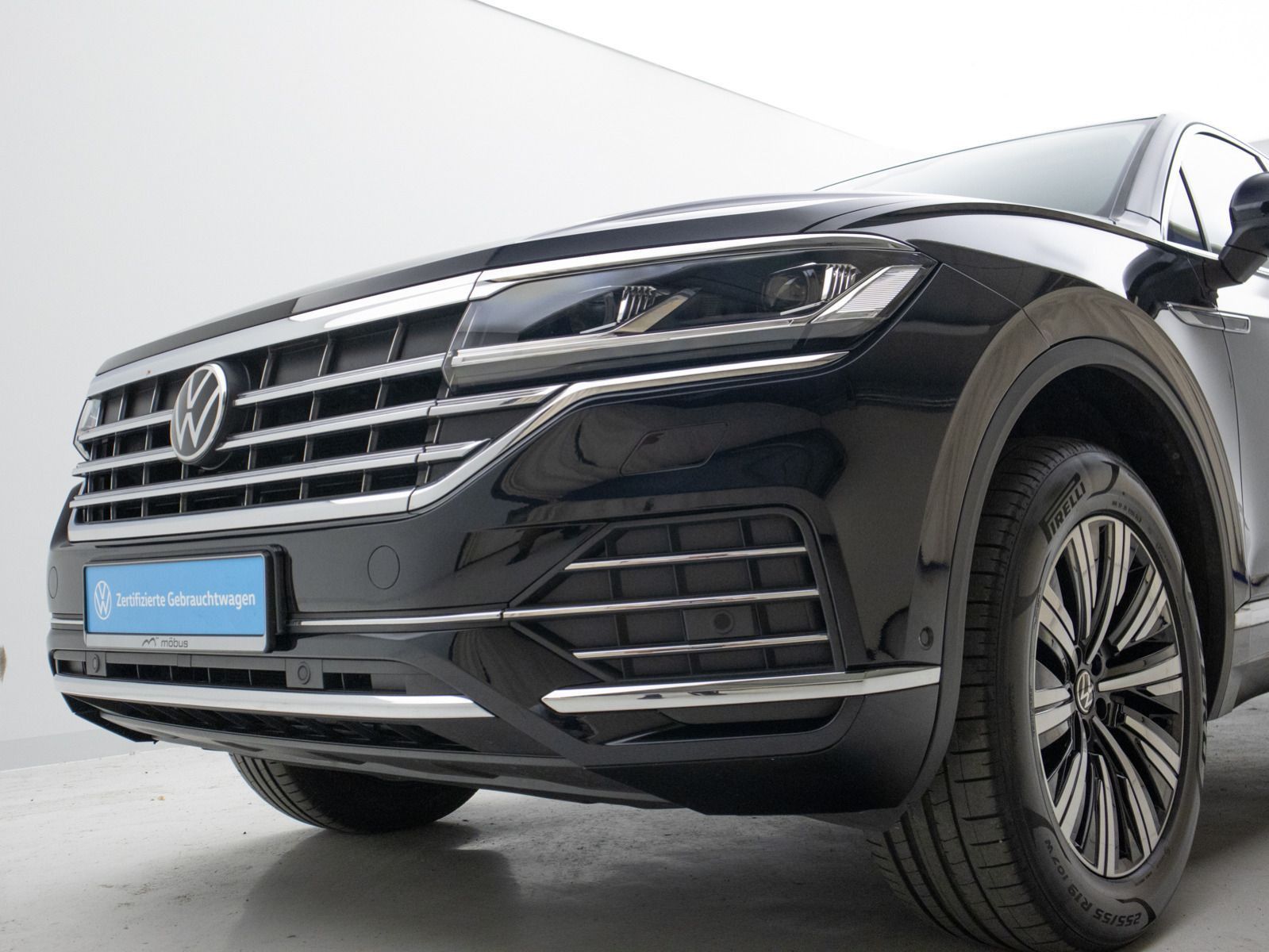 Volkswagen Touareg 3.0 V6 TDI Atmosphere 4M - Samsaru's Car Outlet