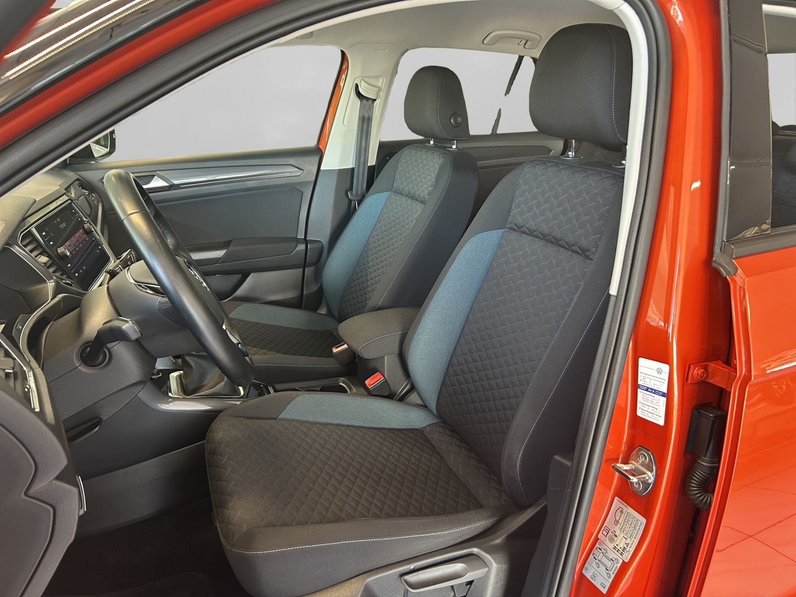 Volkswagen T-Roc 1.5 TSI OPF IQ.DRIVE - Samsaru's Car Outlet