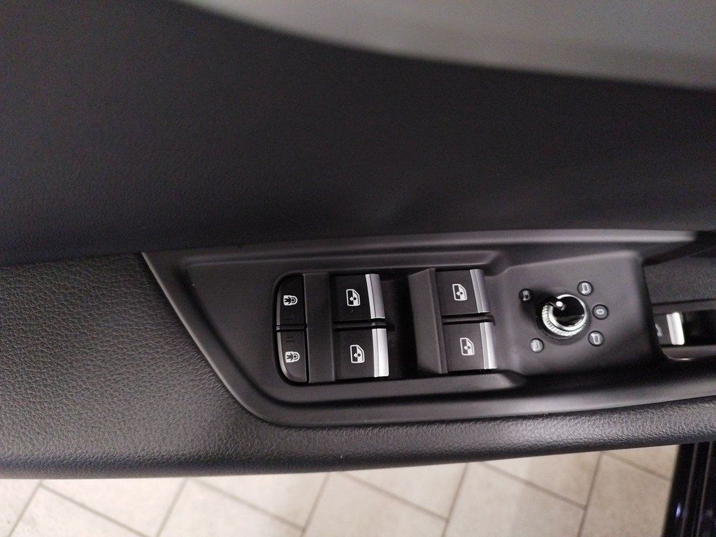 Audi A4 Avant 40 TDI quattro S tronic S line AHK B&O