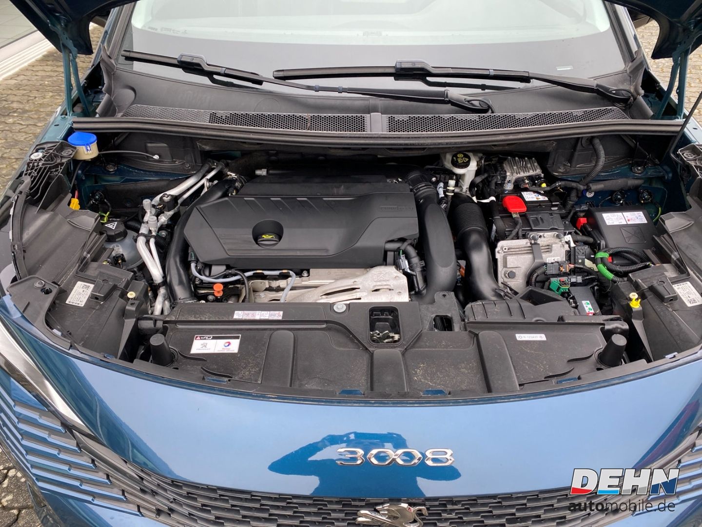Peugeot 3008 Hybrid 225 PHEV Allure Navi SHZ Kamera PDC