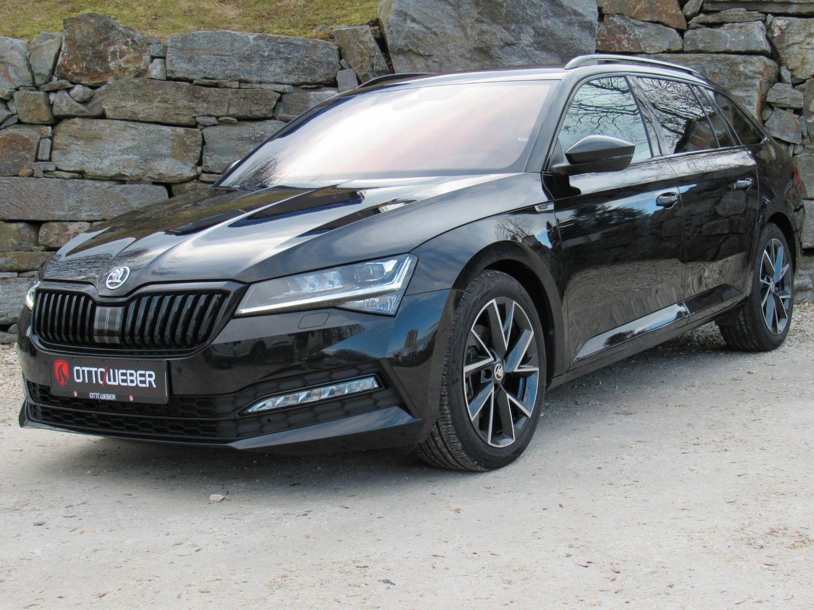 Skoda Superb 2.0 TDI DSG Sportline 4x4 BSD AHK PLA ACC