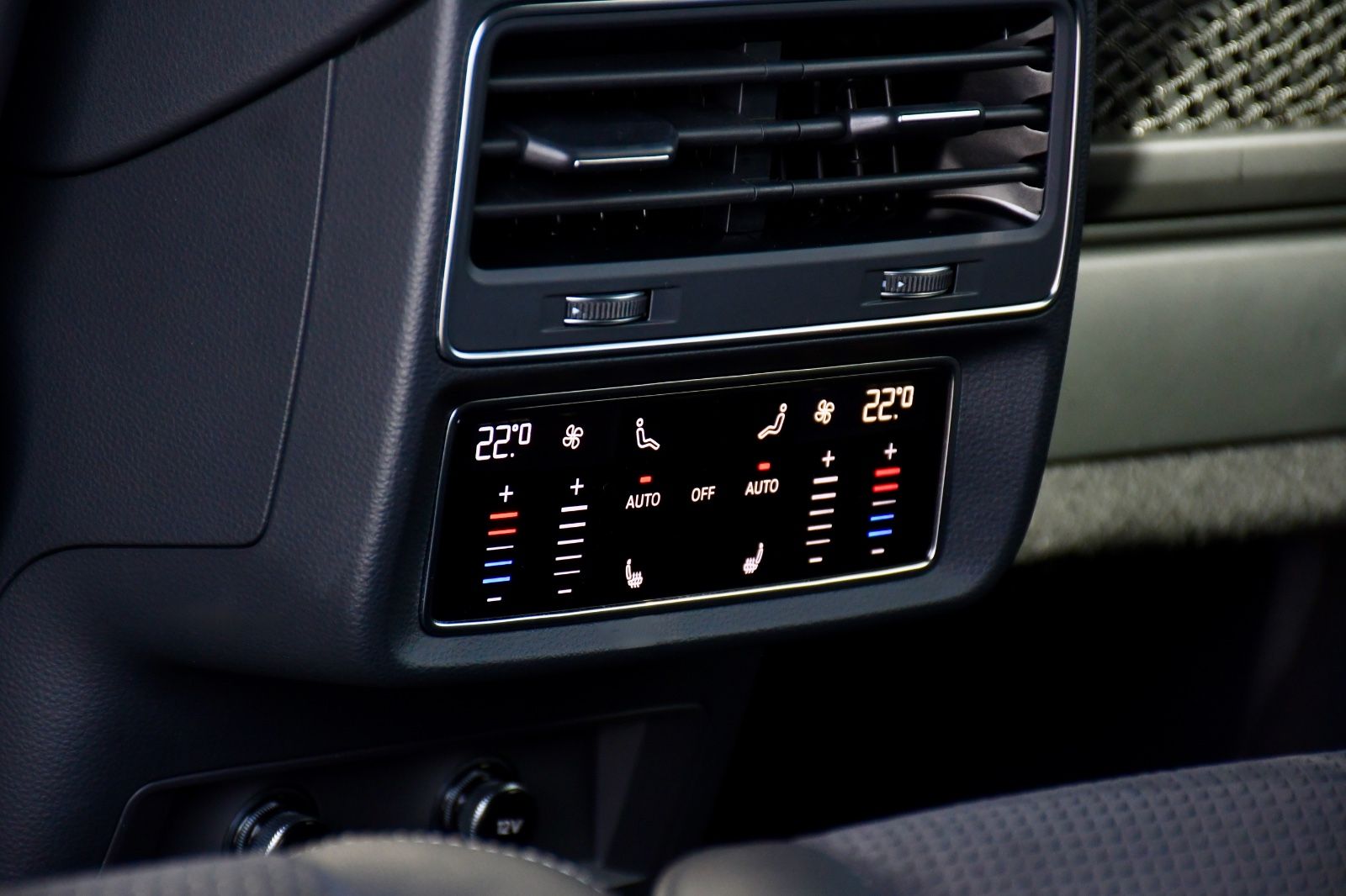 Audi Q7 45TDI qu 7Sitz S line HuD ACC MARTIX AHK 360°