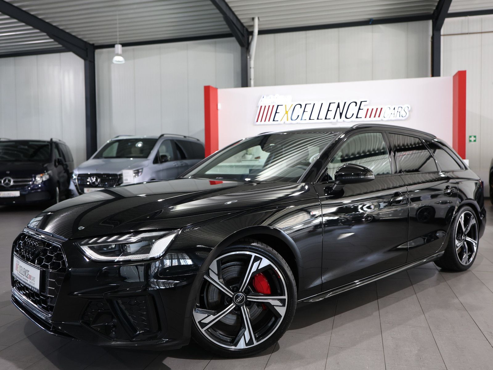 Audi A4 Avant 45 TFSI Q COMPETITION S-LINE BLACK