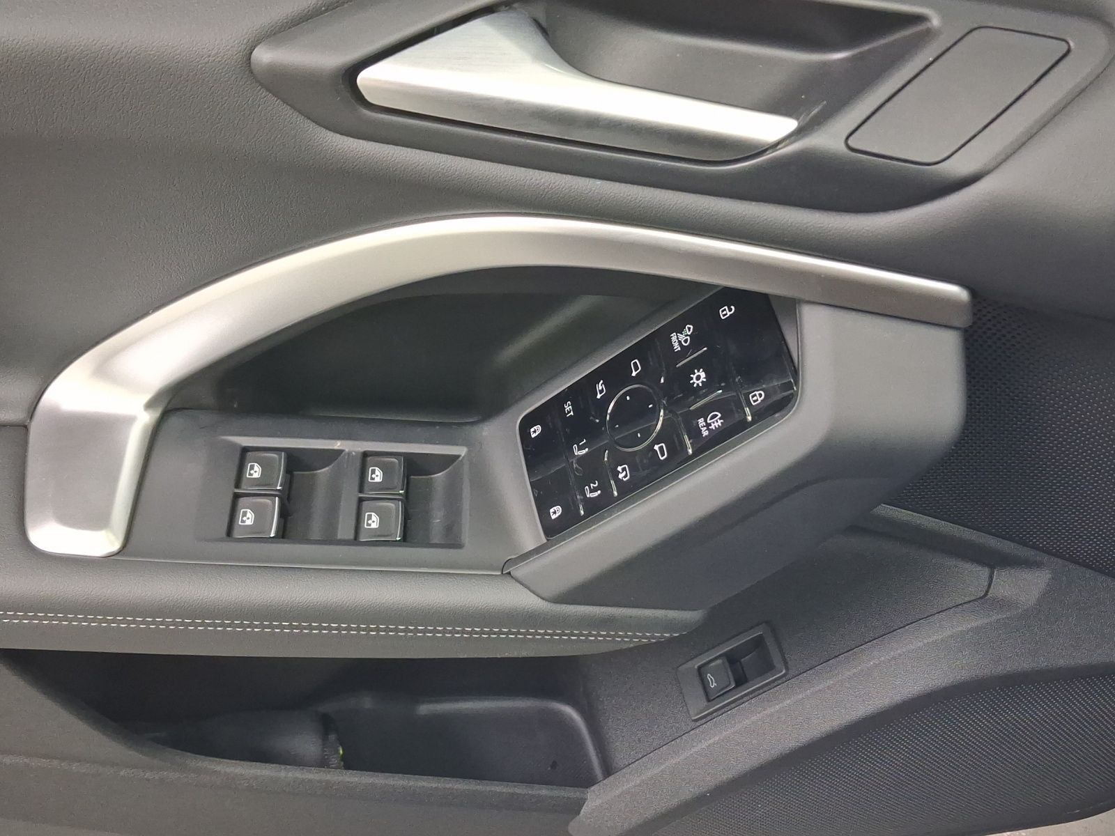 Audi Q5 TFSI Q S LINE LM21 PANO LEDER AHK