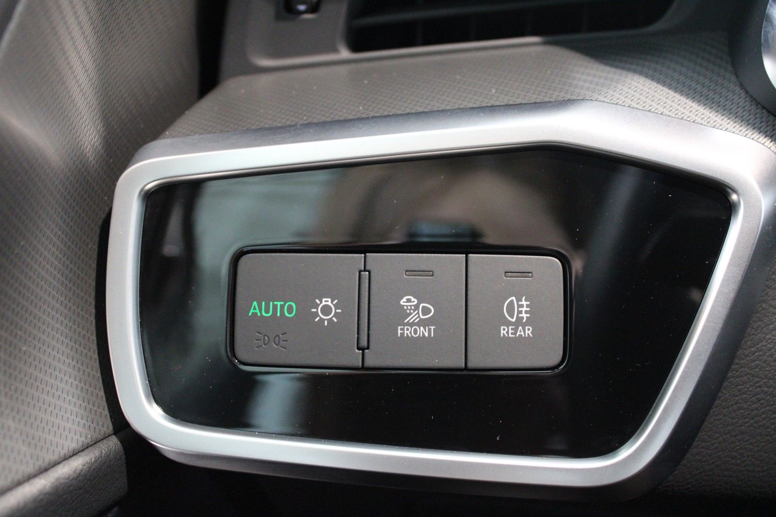 Audi A6 Avant 40 TDI quattro sport - Samsaru's Car Outlet