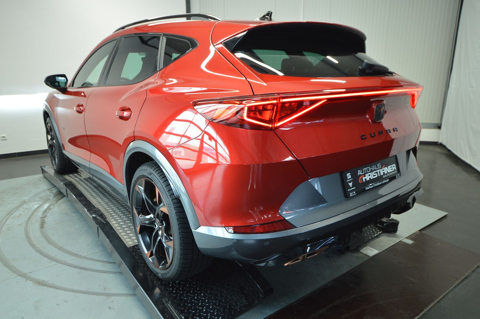 Cupra Formentor VZ 1.4 e-HYBRID - Samsaru's Car Outlet
