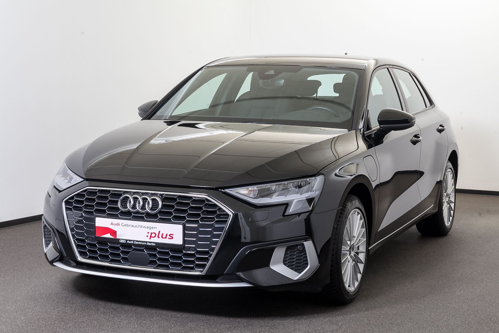 Audi A3 Sportback 40 TFSI e Advanced S tr. - Samsaru's Car Outlet