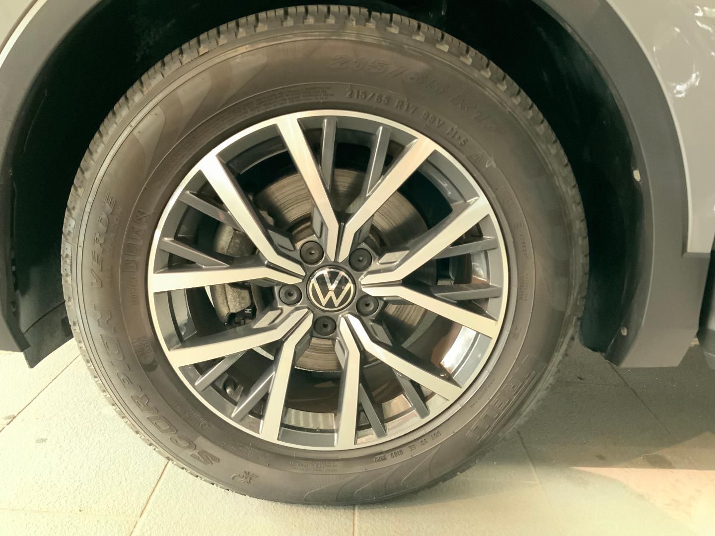 Volkswagen Tiguan Life 1.5 TSI DSG - Samsaru's Car Outlet