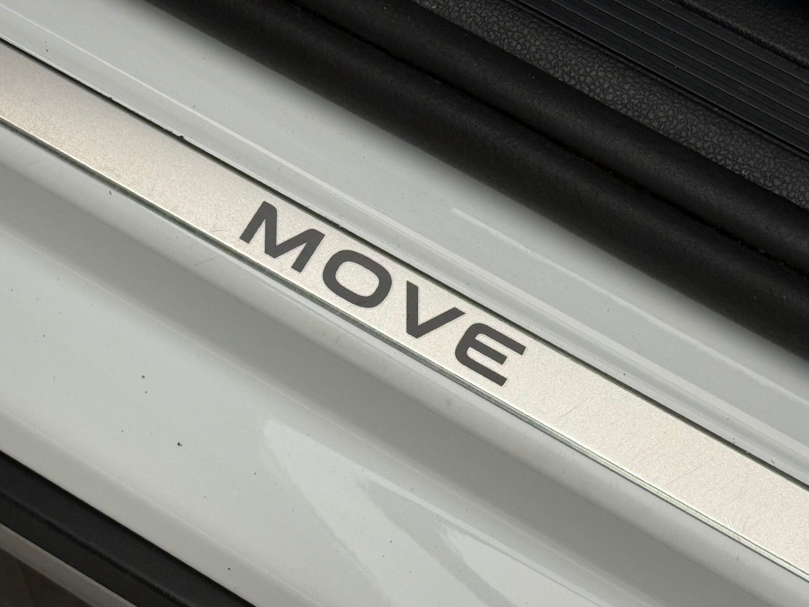 Volkswagen Taigo 1.0 TSI Life MOVE - Samsaru's Car Outlet
