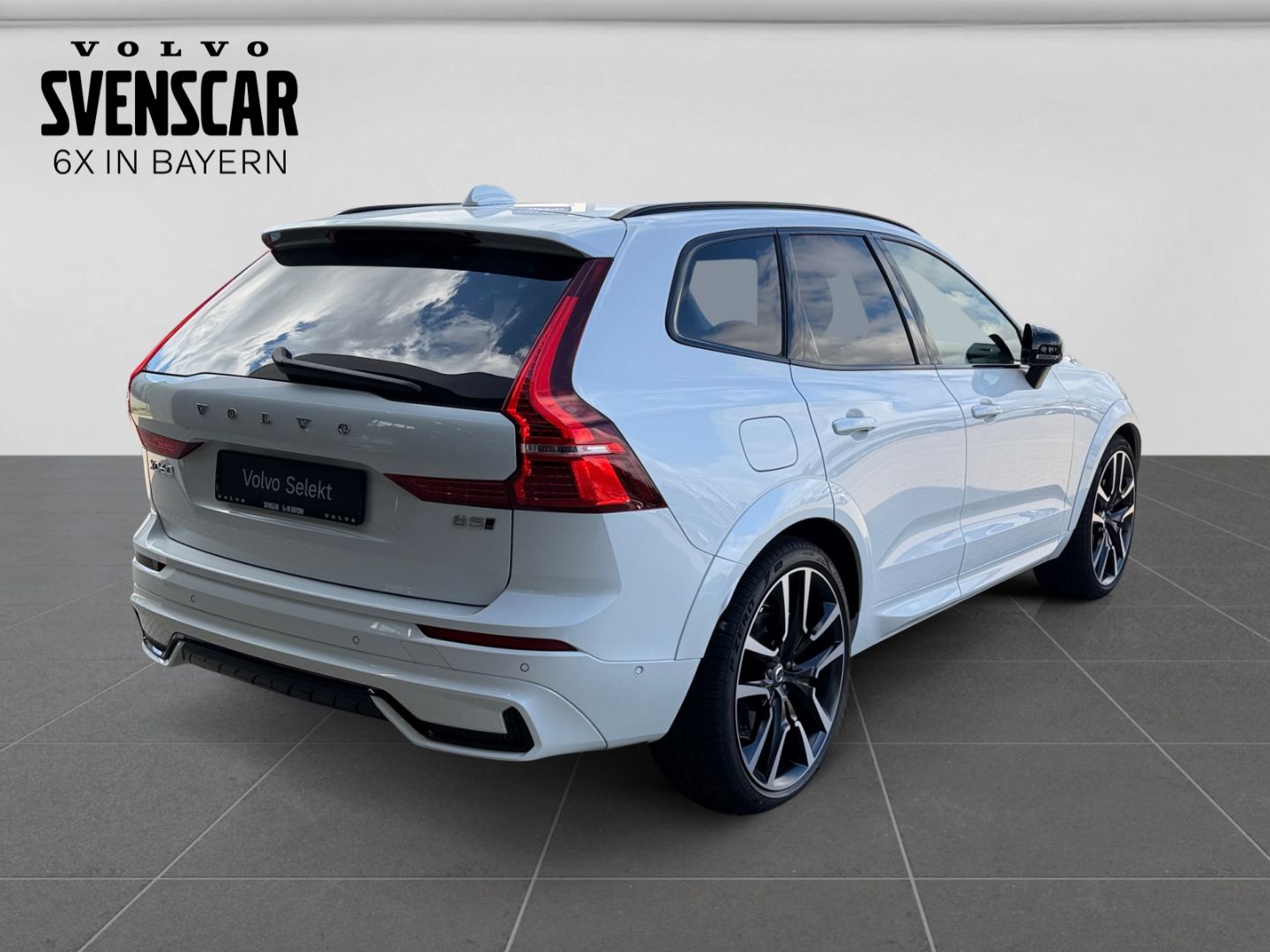 Volvo XC60 Ultra Dark AWD B5 Benzin EU6d HUD AD AHK Di