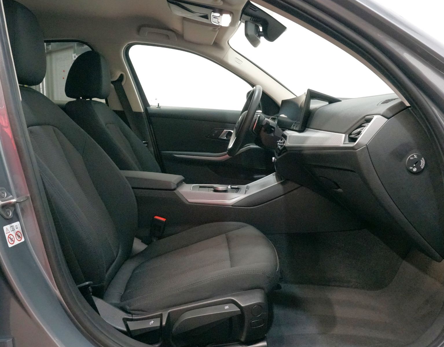 BMW 320 d xDrive Limousine*LED*WIDESCREEN*DAB*