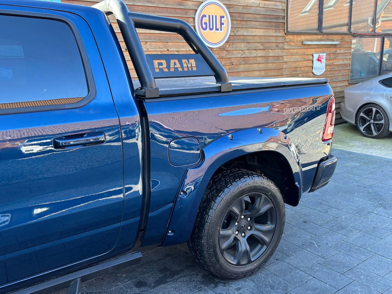 Dodge RAM 1500 Laramie 5,7L 4x4 AHK 12´´LED H&K LPG