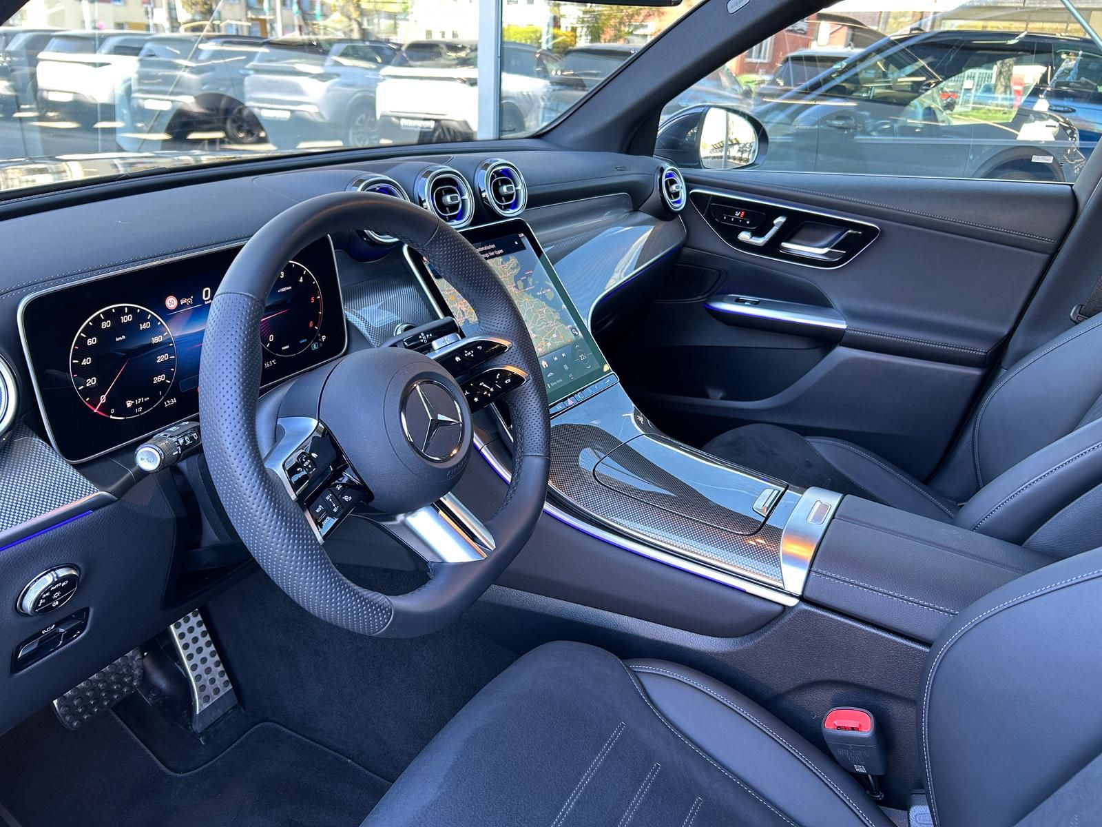 Mercedes-Benz GLC 300 d 4M AMG Line Premium Fahrass+ AHK Distr