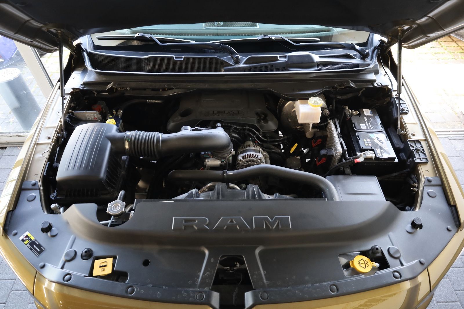 Dodge RAM 5.7 BigHorn/BRCGAS/AHK/SHZ/SBL/NAVI/TEMP/R20