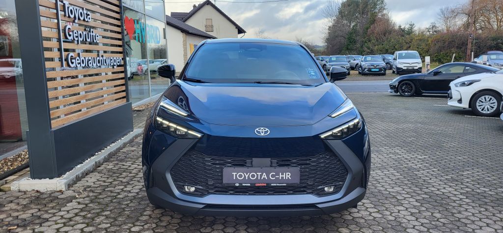 Toyota C-HR 1.8 Hybrid - Samsaru's Car Outlet