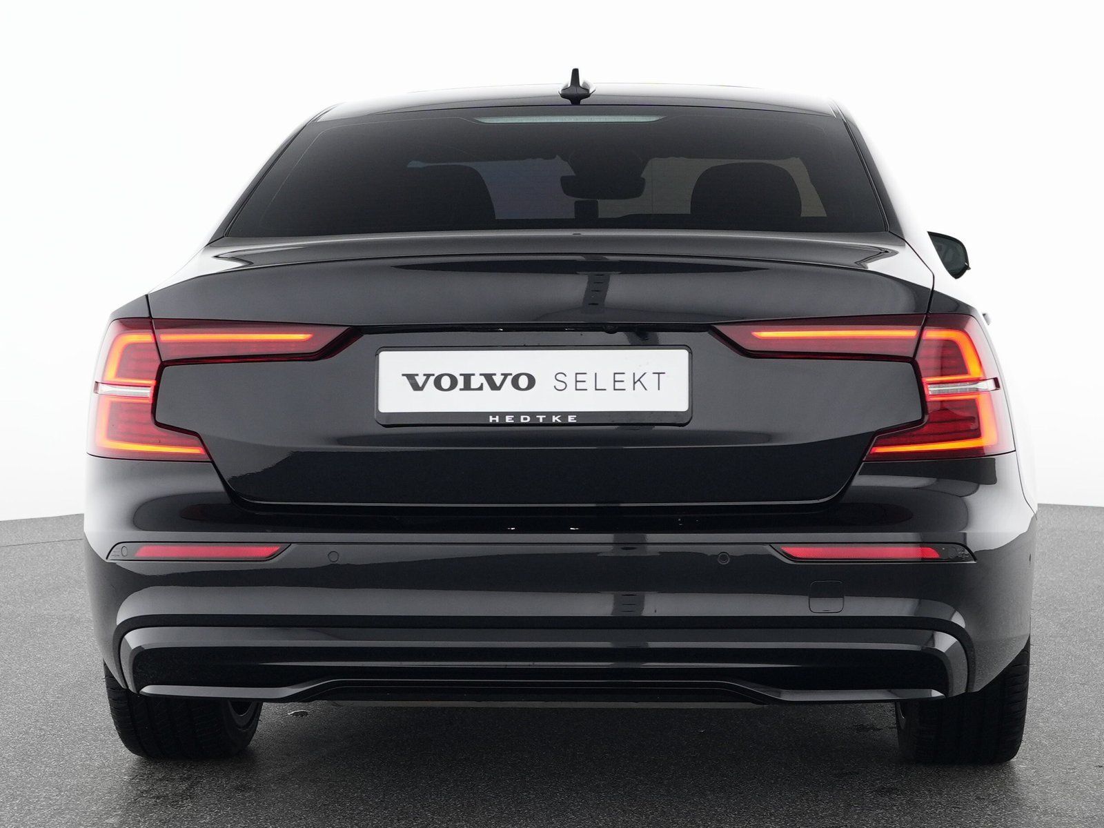 Volvo S60 T8 Recharge Ultimate Dark 19"+B&W+AHK+360°