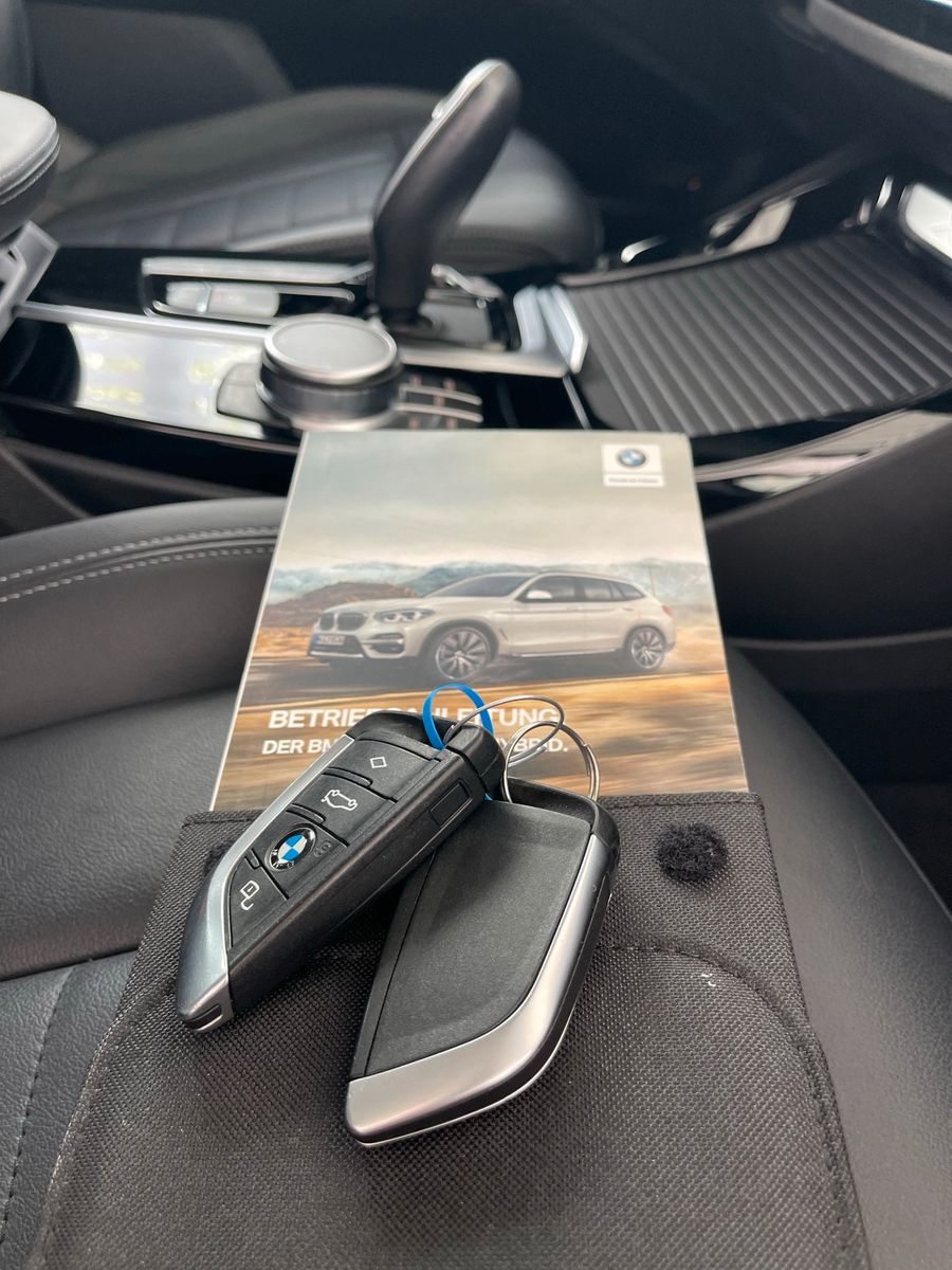 BMW X3 xD30e Luxury Line - Samsaru's Car Outlet