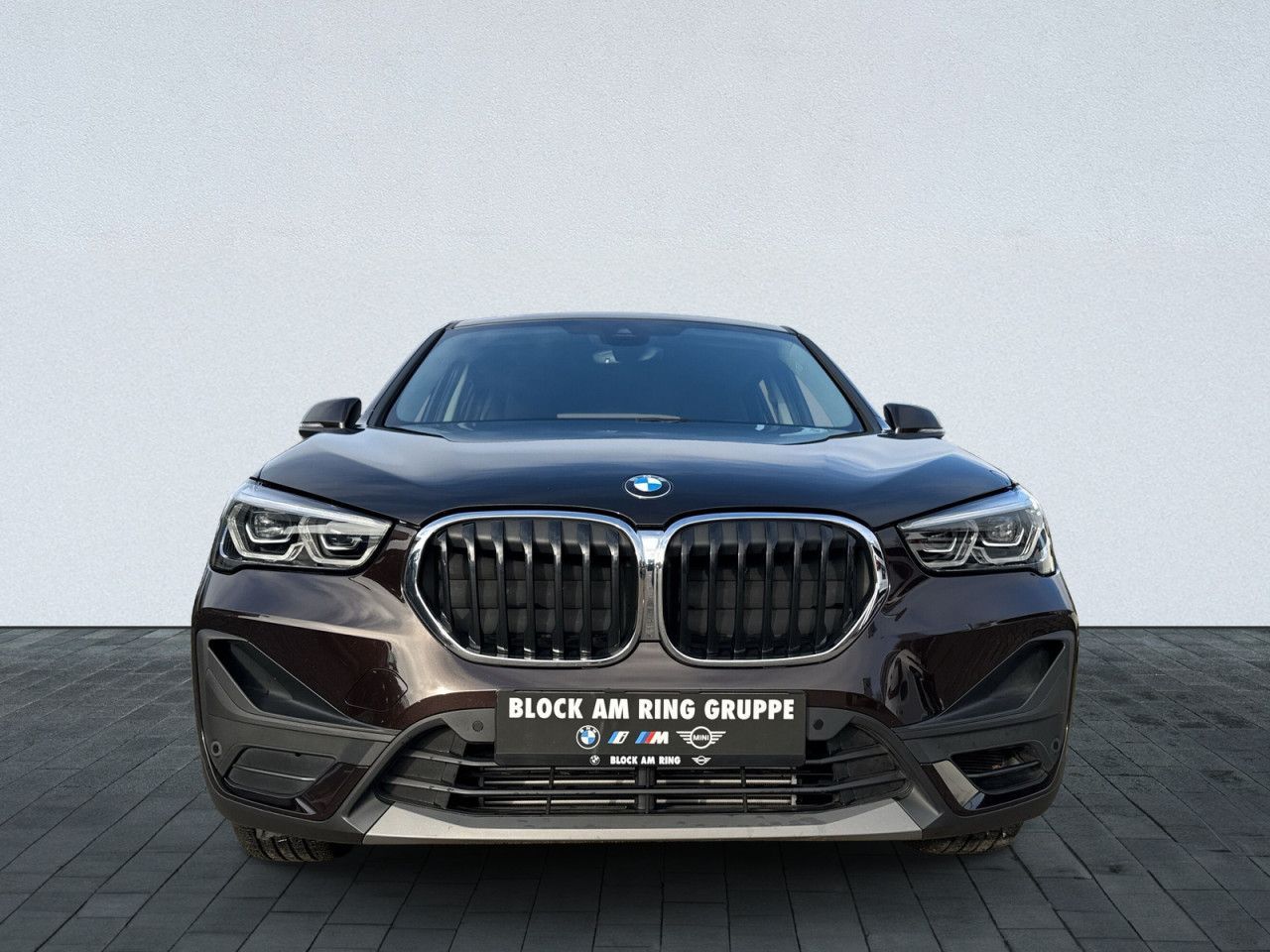 BMW X1 xDr20i Advant - Samsaru's Car Outlet