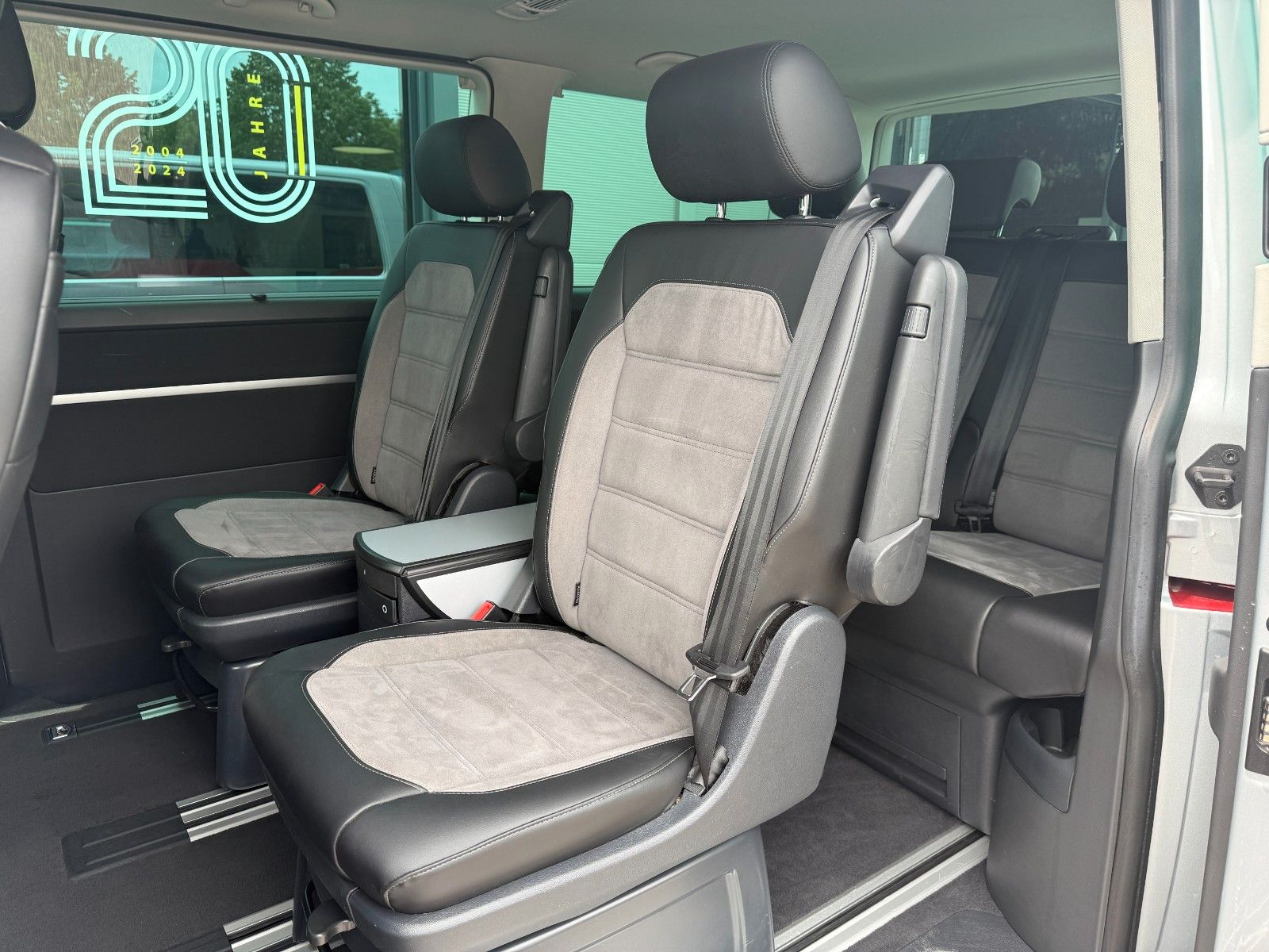 Volkswagen T6.1 MULTIVAN TDI 4MOTION DSG - Samsaru's Car Outlet