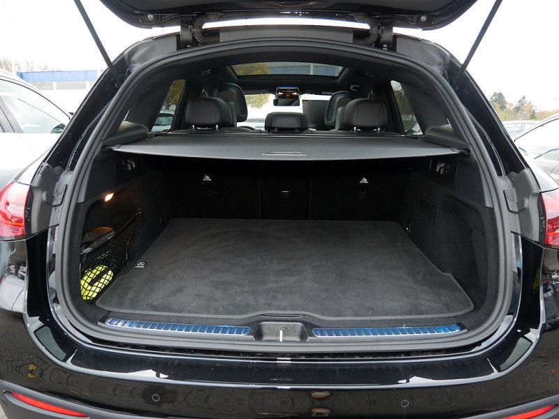 Mercedes-Benz GLC 300 d 4M , AMG NIGHT MEMO 360 AHK DISTR PANO