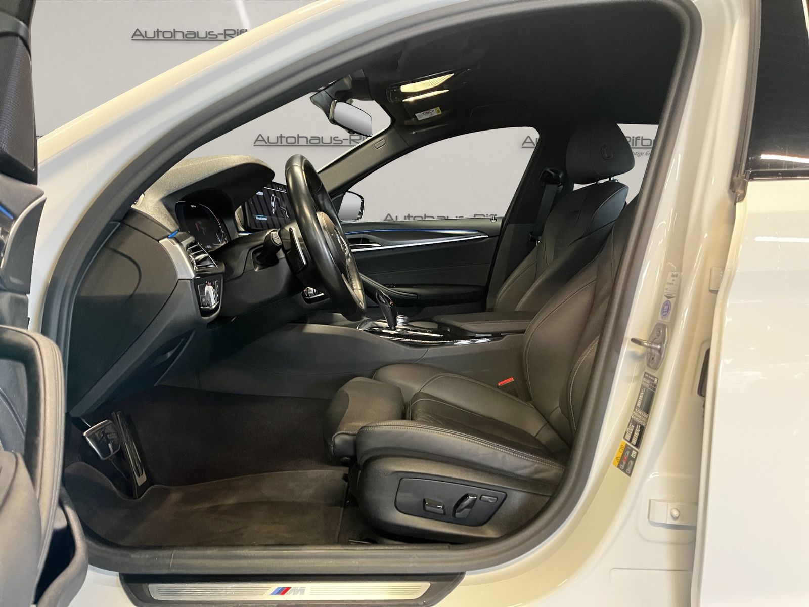 BMW 530  e LIMOUSINE xDrive M Sport/AHK/LIVE COCKPIT