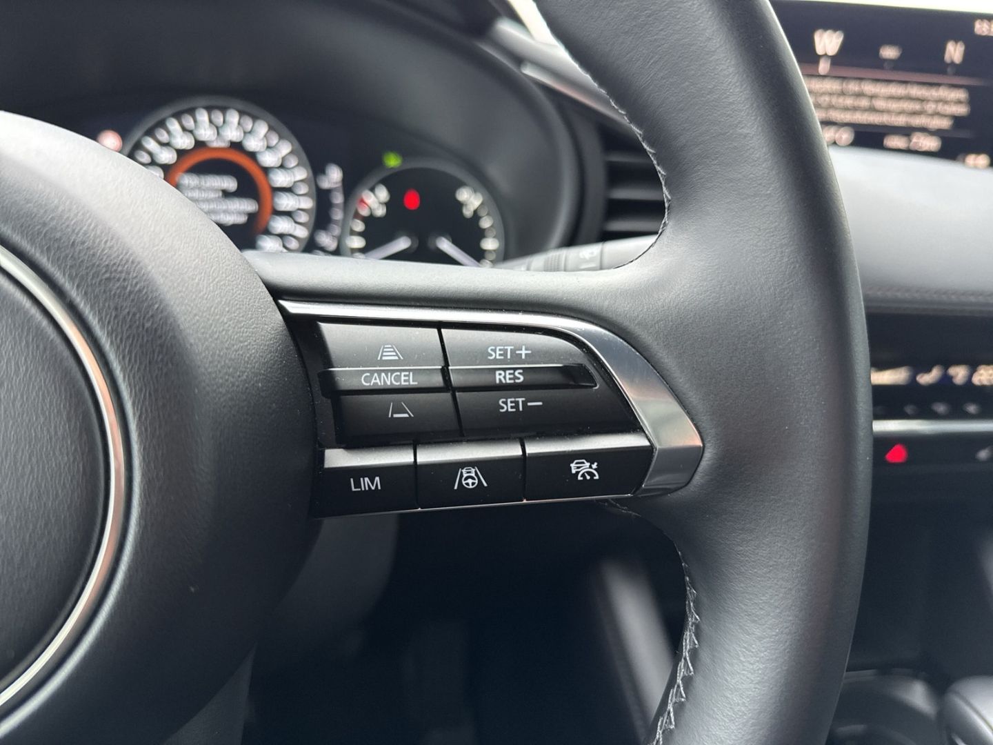 Mazda 3 SKY.-X 186 Exclusive-Line HUD Navi LED ACC App