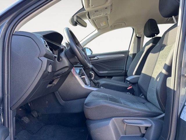 Volkswagen T-Roc 1.5 TSI Style - Samsaru's Car Outlet