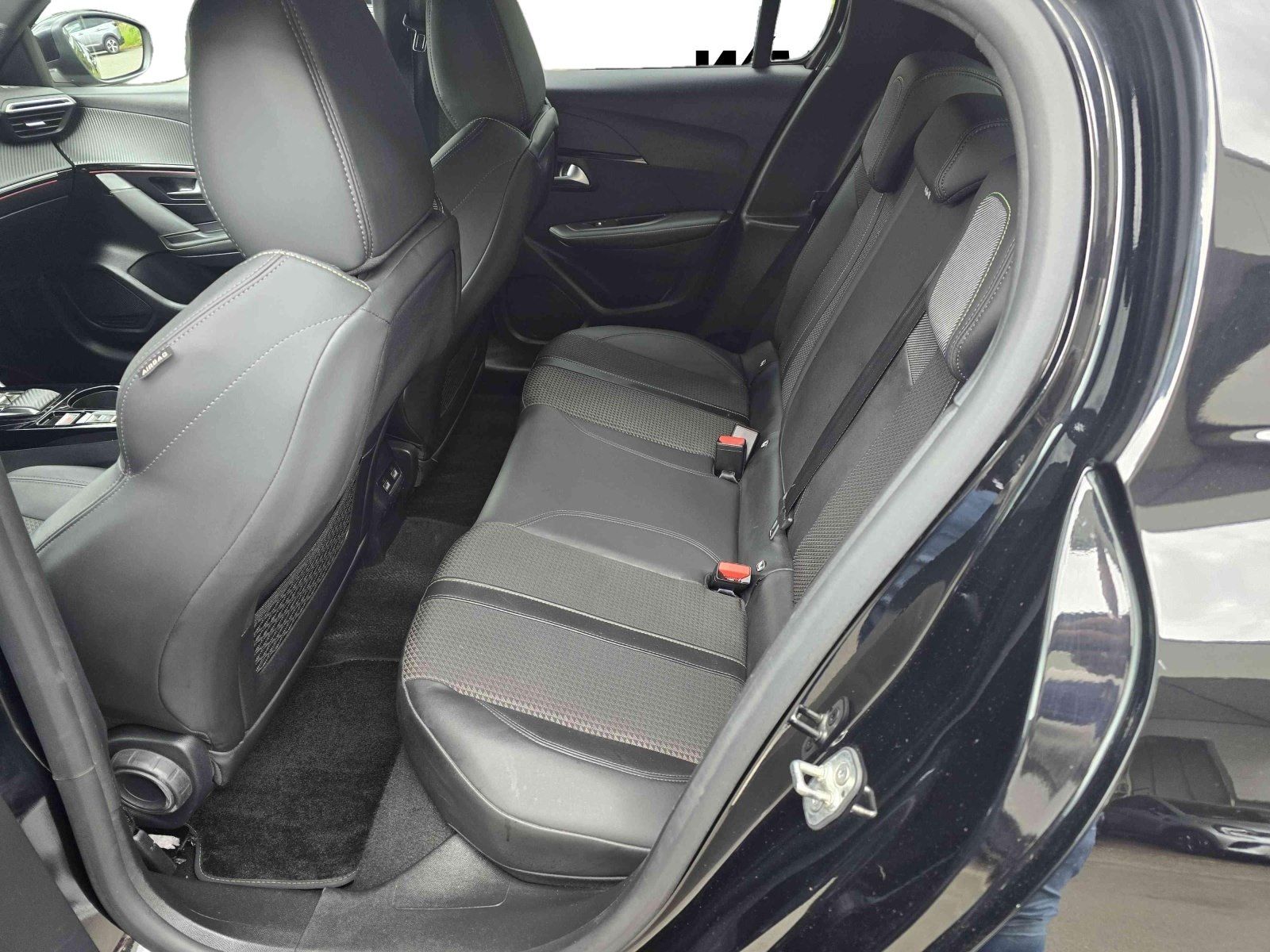 Peugeot 208 GT - Samsaru's Car Outlet