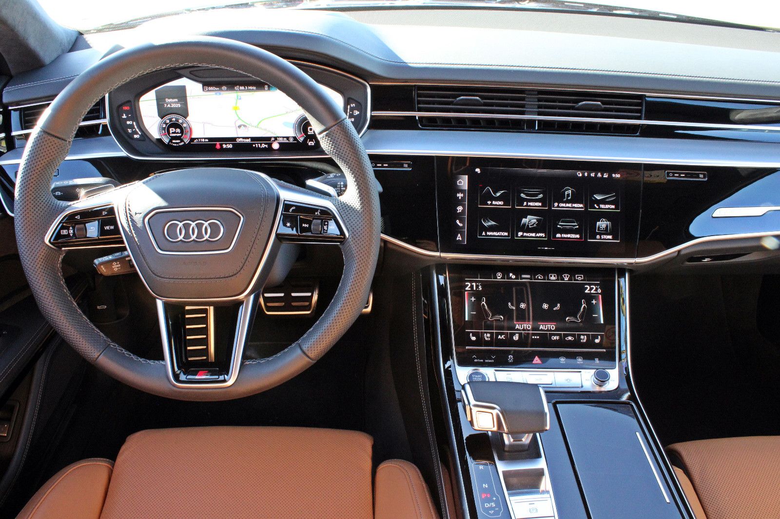 Audi A8 Lang 55TFSI PANO AHK FONDPAKET DIGITAL LED" → "Audi A8 Lang 55TFSI - Samsaru's Car Outlet