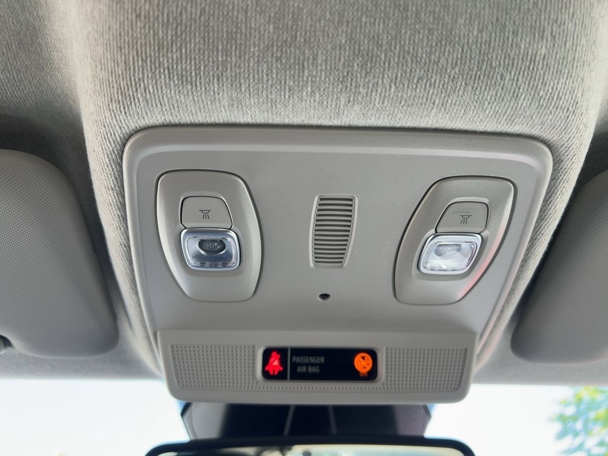 Renault ZOE INTENS R135 50 kWh - Samsaru's Car Outlet