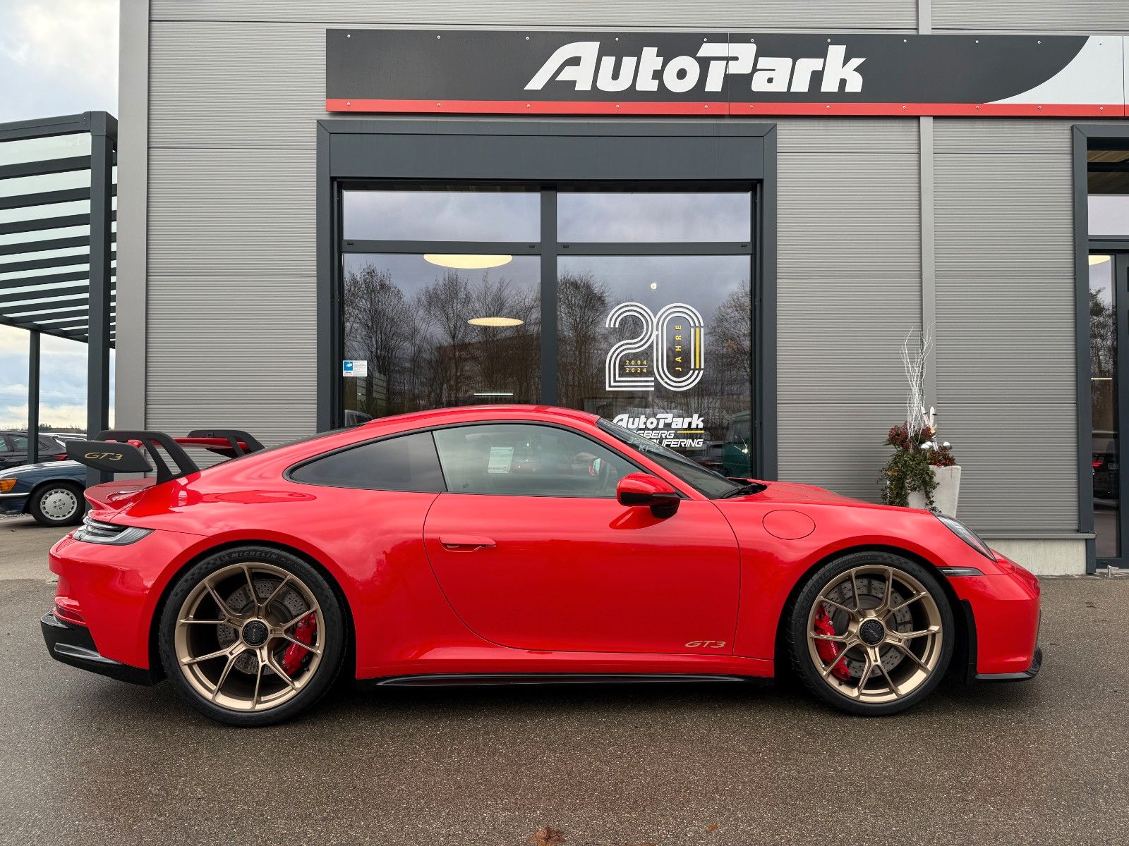 Porsche 911 GT3 - Samsaru's Car Outlet