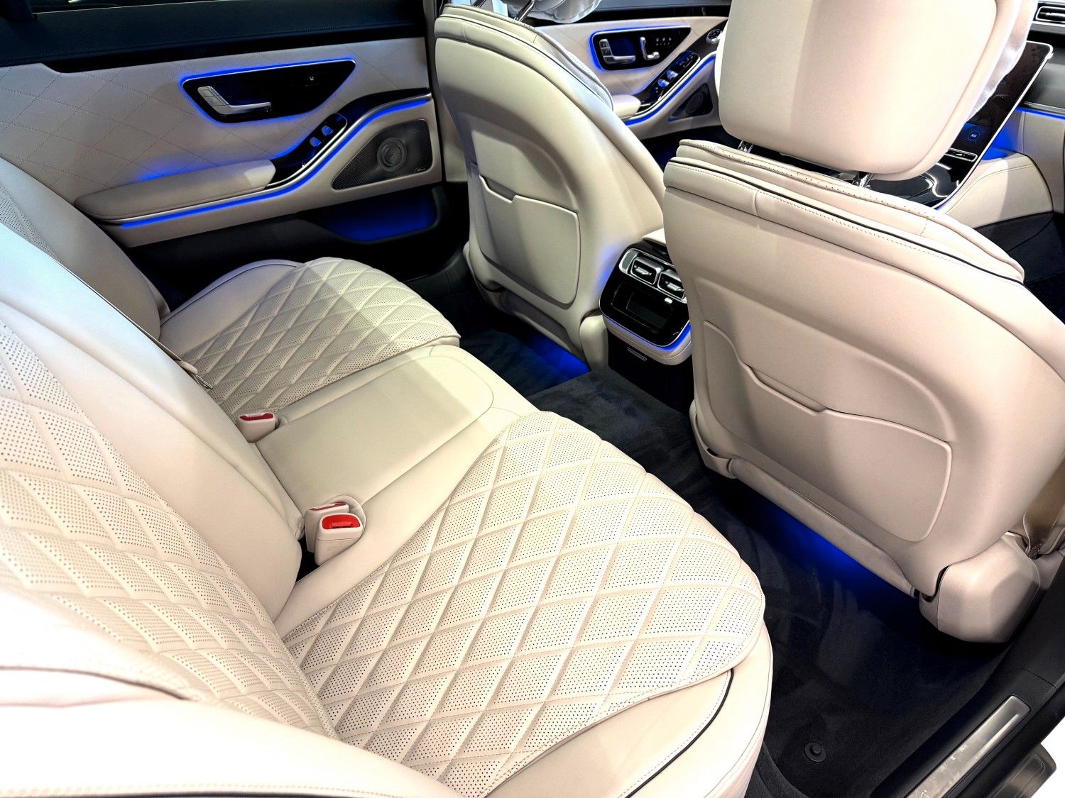 Mercedes-Benz S 350 d 4Matic Lang Designo - Samsaru's Car Outlet
