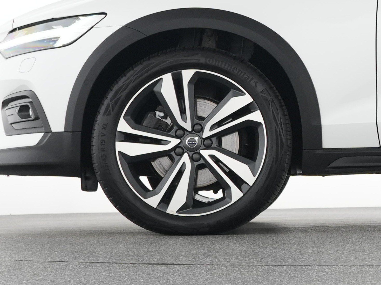 Volvo V60 CC B4 AWD Ultimate SONDERFINANZIERUG 1,99%*