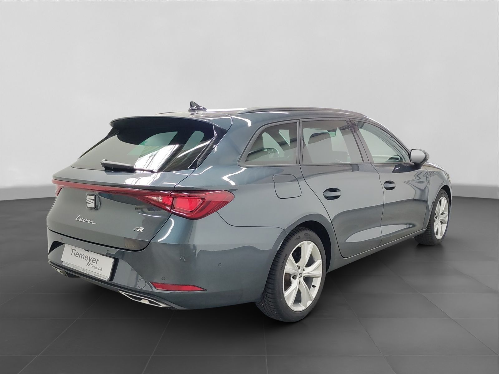 Seat Leon Sportstourer 2.0 TDI DSG FR NAVI AHK ACC GJ