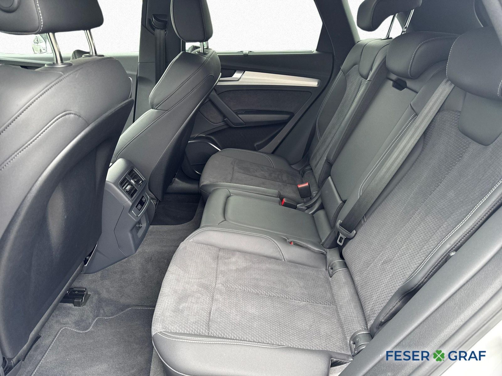 Audi Q5 40 TDI quattro S line - Samsaru's Car Outlet