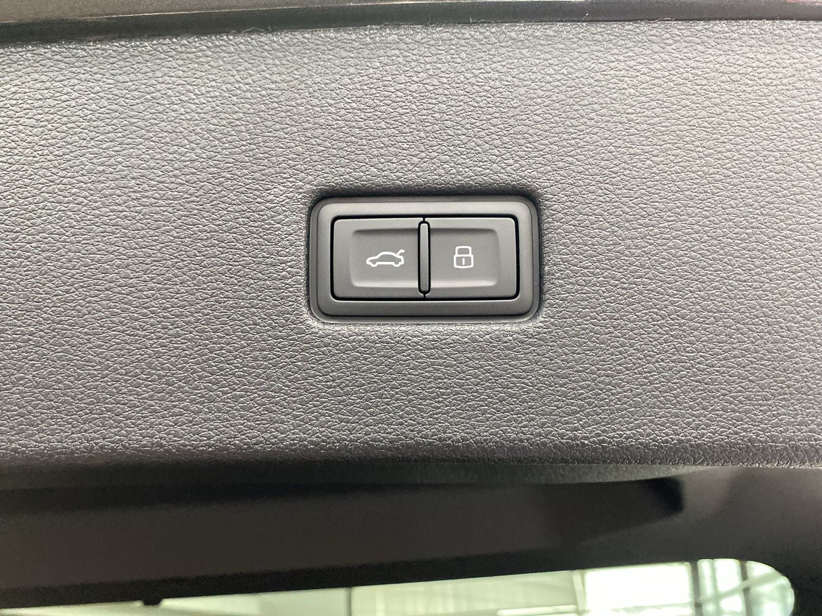 Audi RS Q8 Fahrw.p. adv StHz HUD PANO Laser 360 23