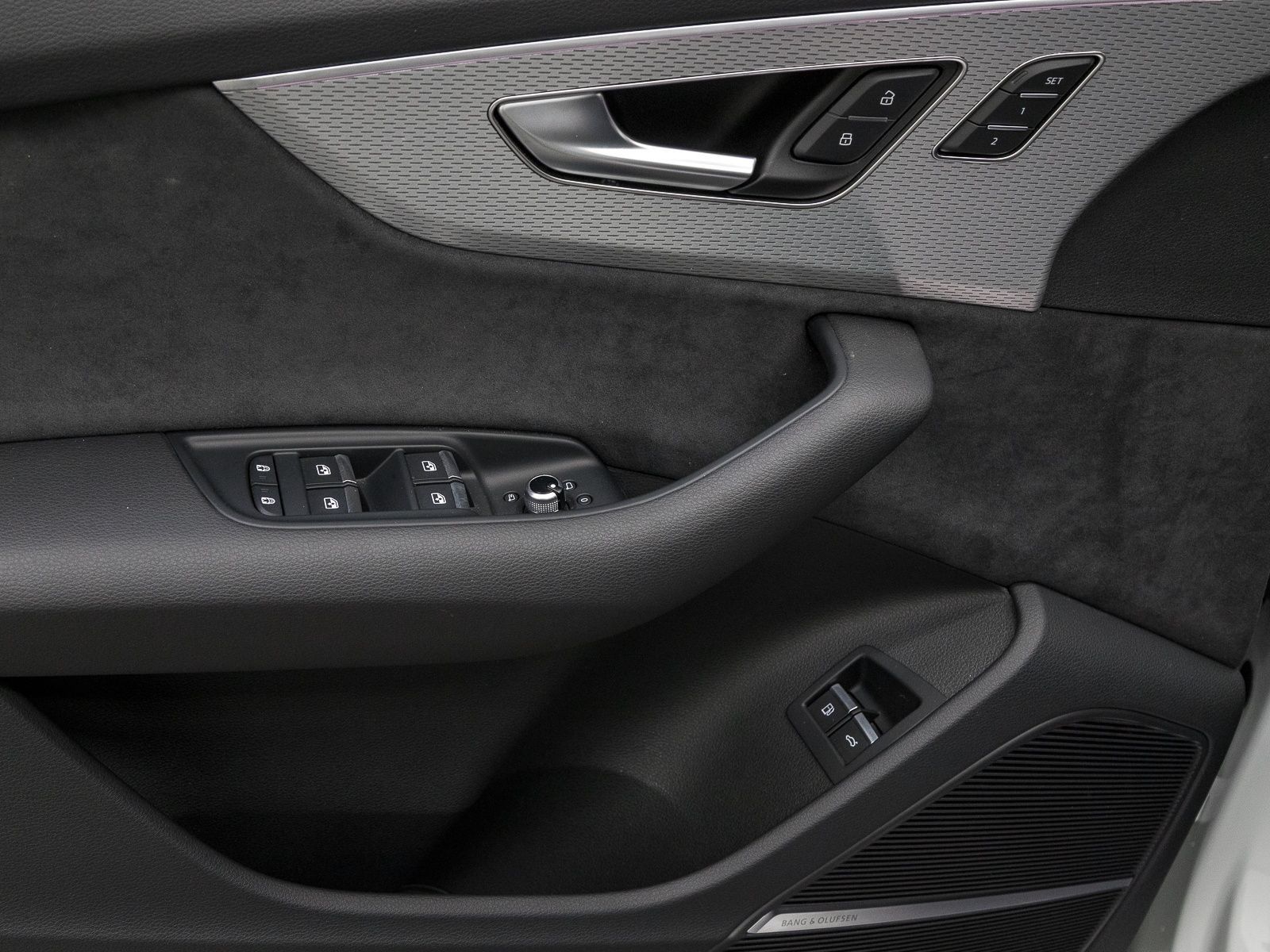 Audi Q7 60 TFSIe Q NP121 LM22 PANO RAUTE HD-MATRIX