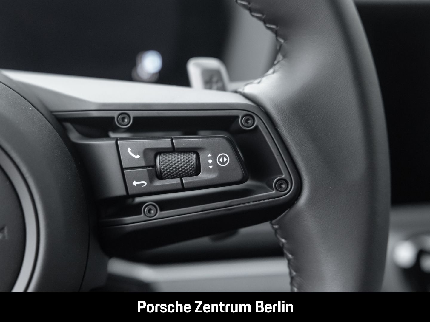 Porsche Panamera 4 E-Hybrid Head-Up InnoDrive Parklenkas
