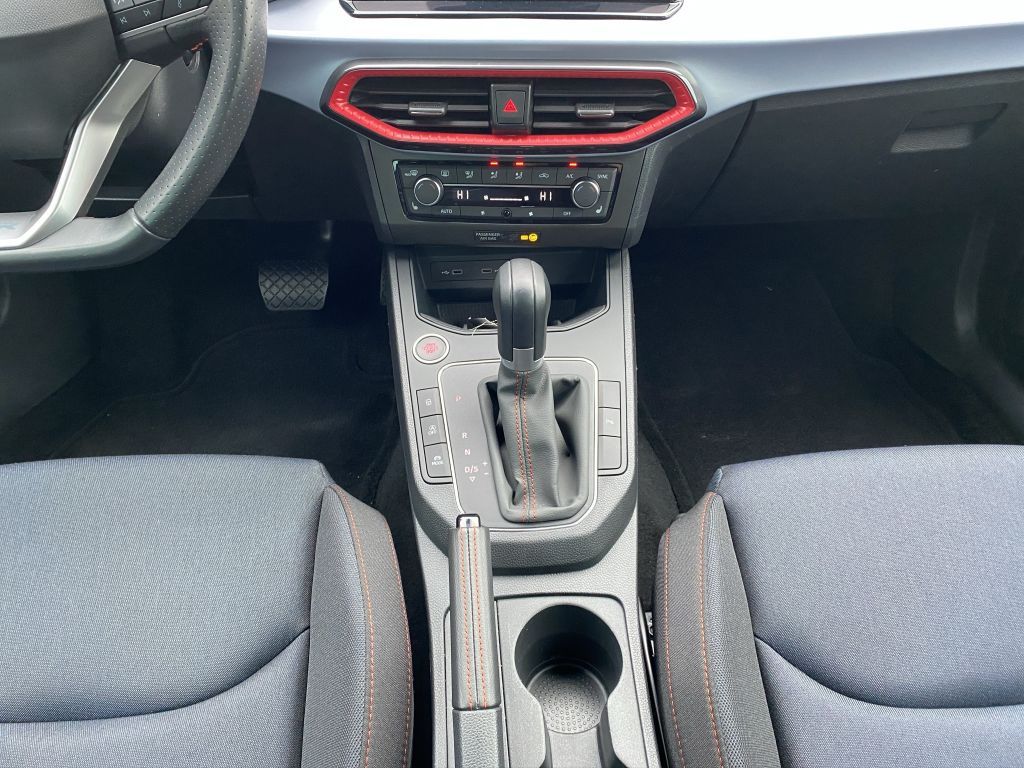 Seat Ibiza 1.0 TSI S&S DSG FR Pro Black Edition - Samsaru's Car Outlet