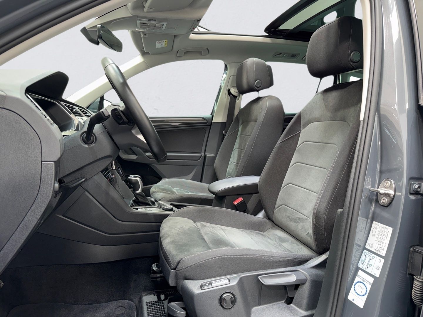Volkswagen Tiguan 2.0 TSI 4M DSG ELEGANCE MATRIX PANO AHK K