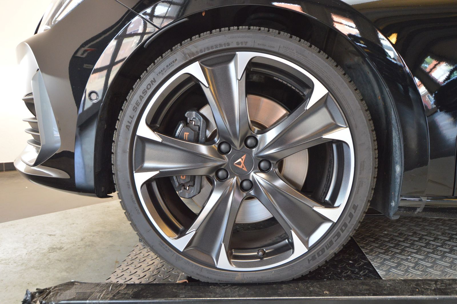 Cupra Leon 2.0 TSI VZ - Samsaru's Car Outlet