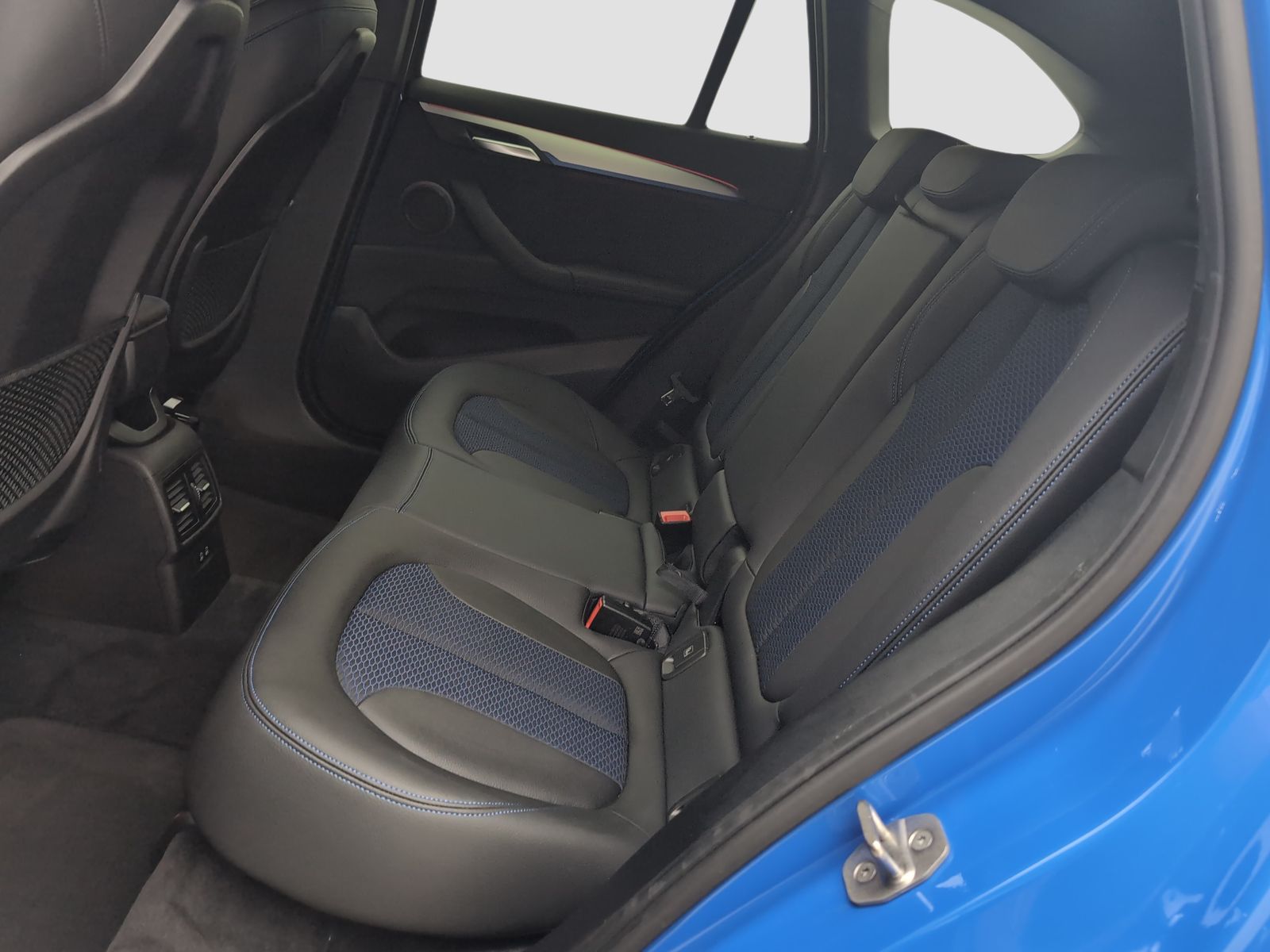 BMW X1 xDrive20i M Sport - Samsaru's Car Outlet