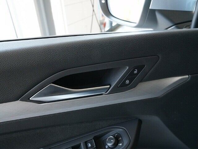 Volkswagen Golf VIII Life - Samsaru's Car Outlet