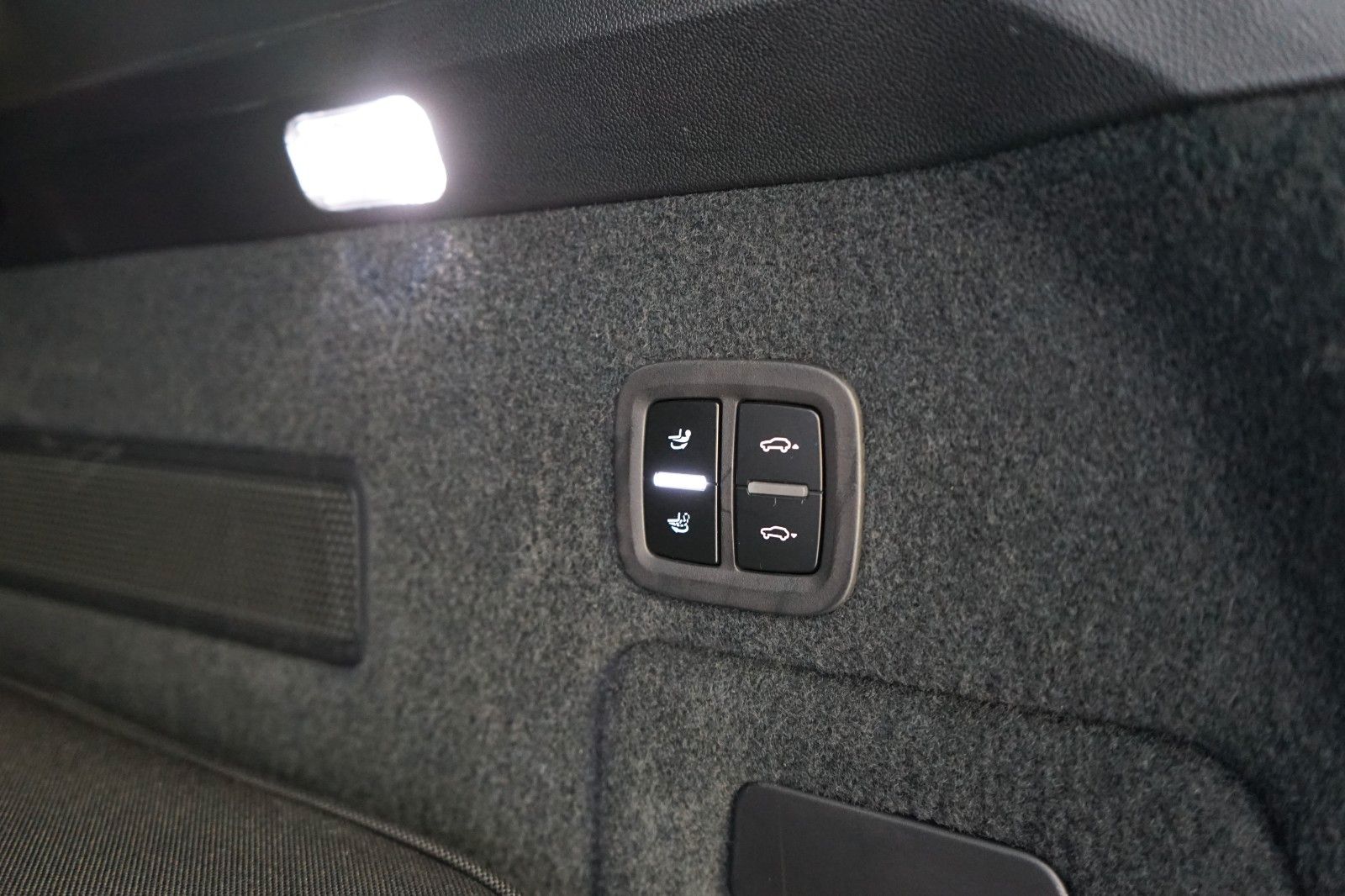 Porsche Cayenne S E-Hybrid/SportDesign/HD/PDCC/Mega-Spec