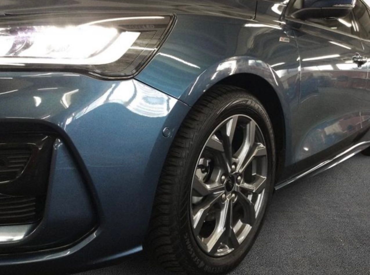 Ford Focus Turnier ST-Line X Aut  LED Head Up AHK eHk