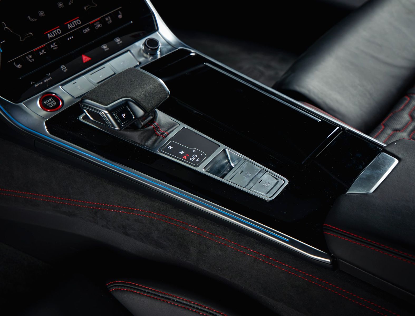 Audi RS6 Avant Performance quattro, B&O, HD, Tour, Ci