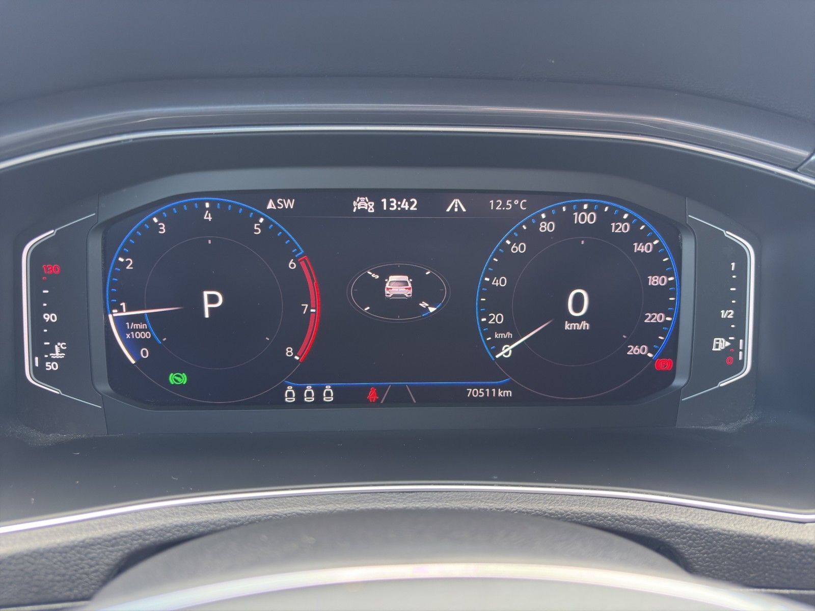 Volkswagen T-Roc 1.5 TSI DSG Sport - Samsaru's Car Outlet