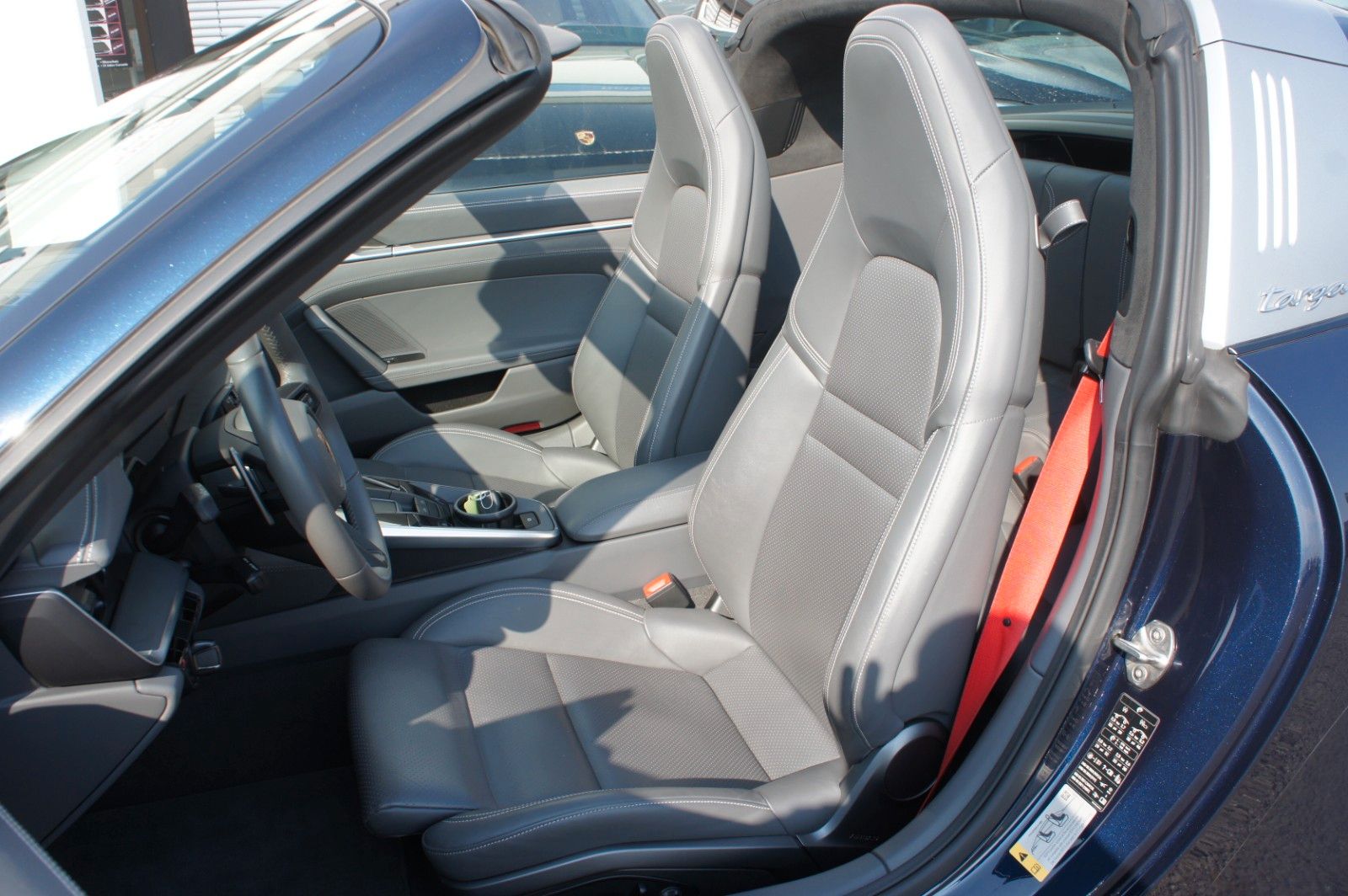 Porsche 992 Targa 4S *PDLS+*CHRONO*BOSE*360*21Z*SP.ABGAS